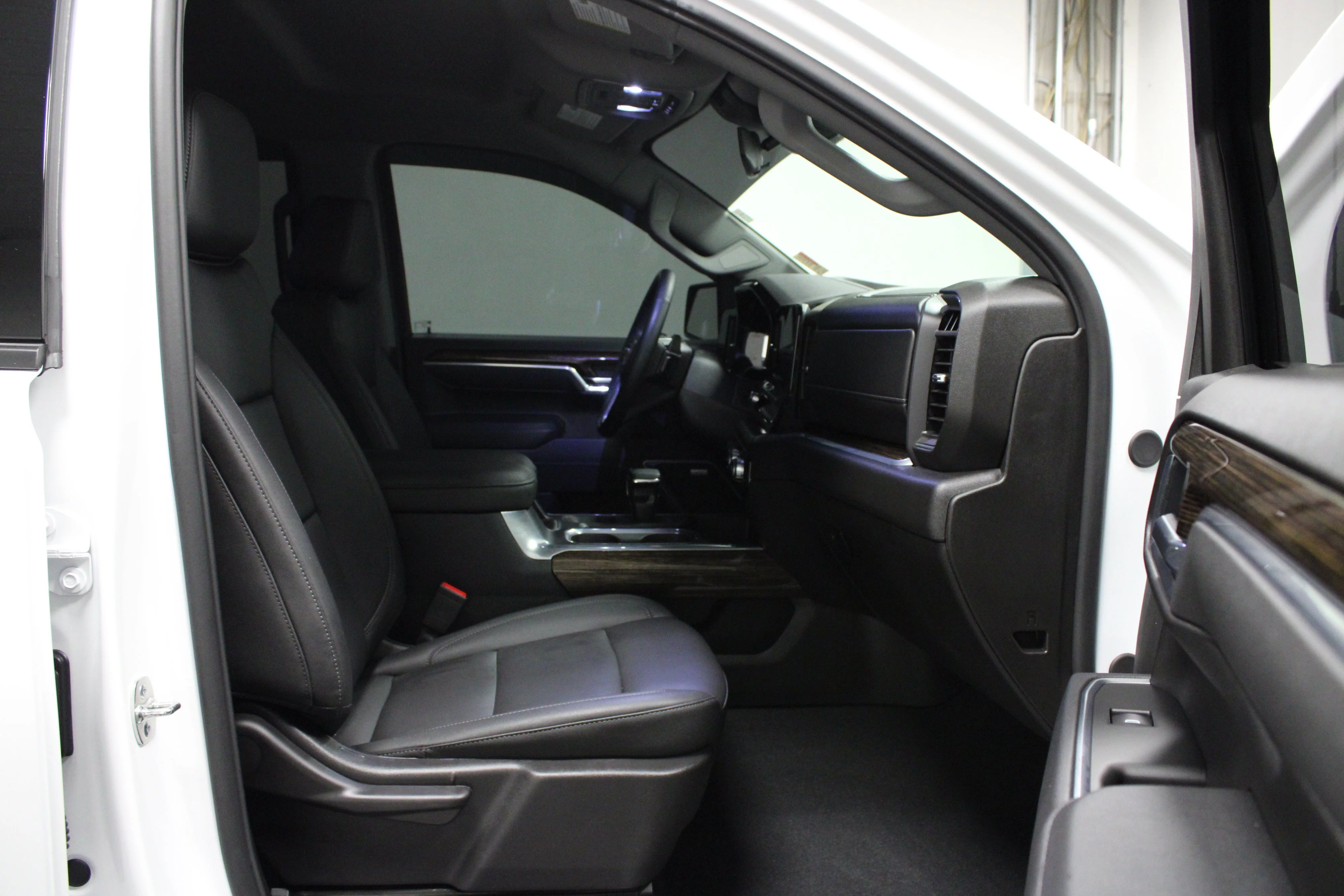 Used 2026 Summit White GMC Elevation image 16