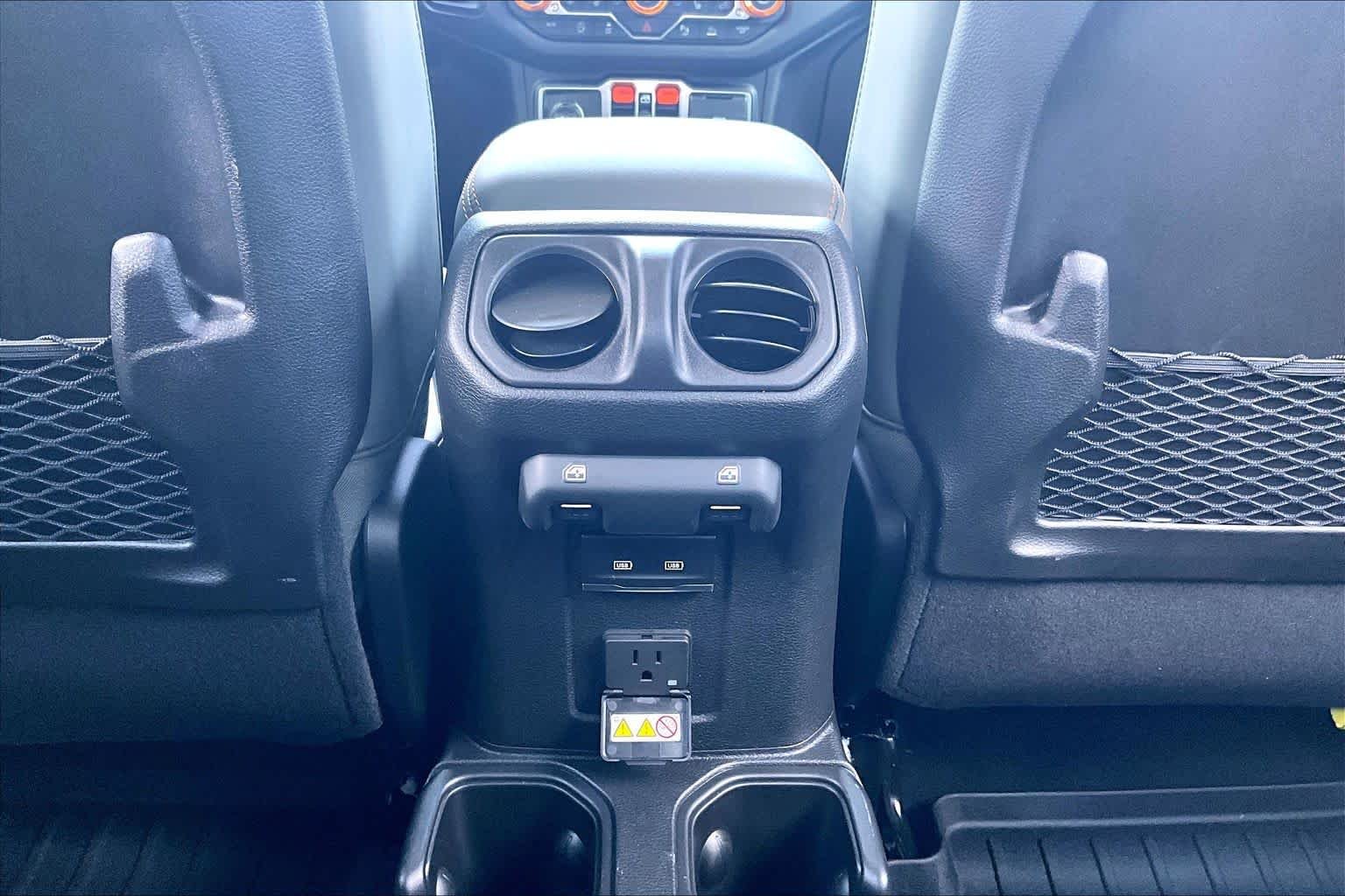 Used 2025 41 Jeep Mojave X image 34