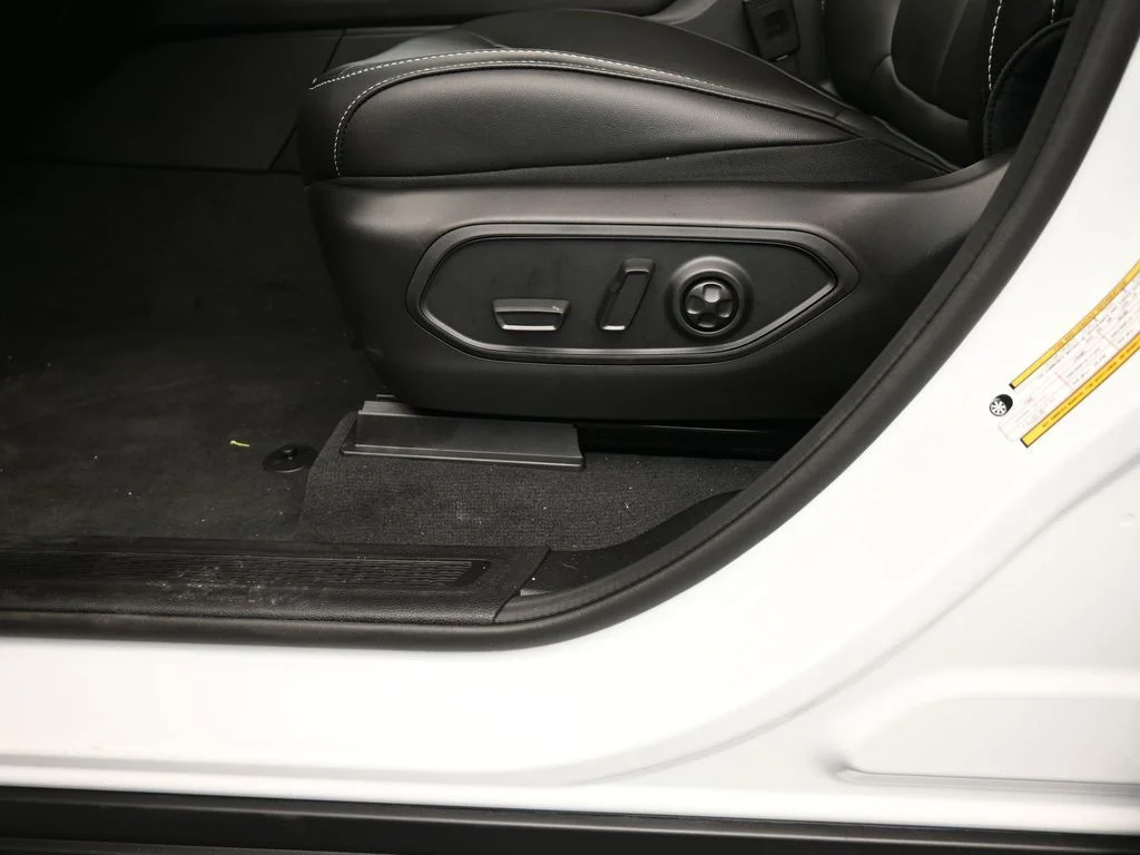 Used 2025 Bright White Clearcoat Jeep Limited image 16