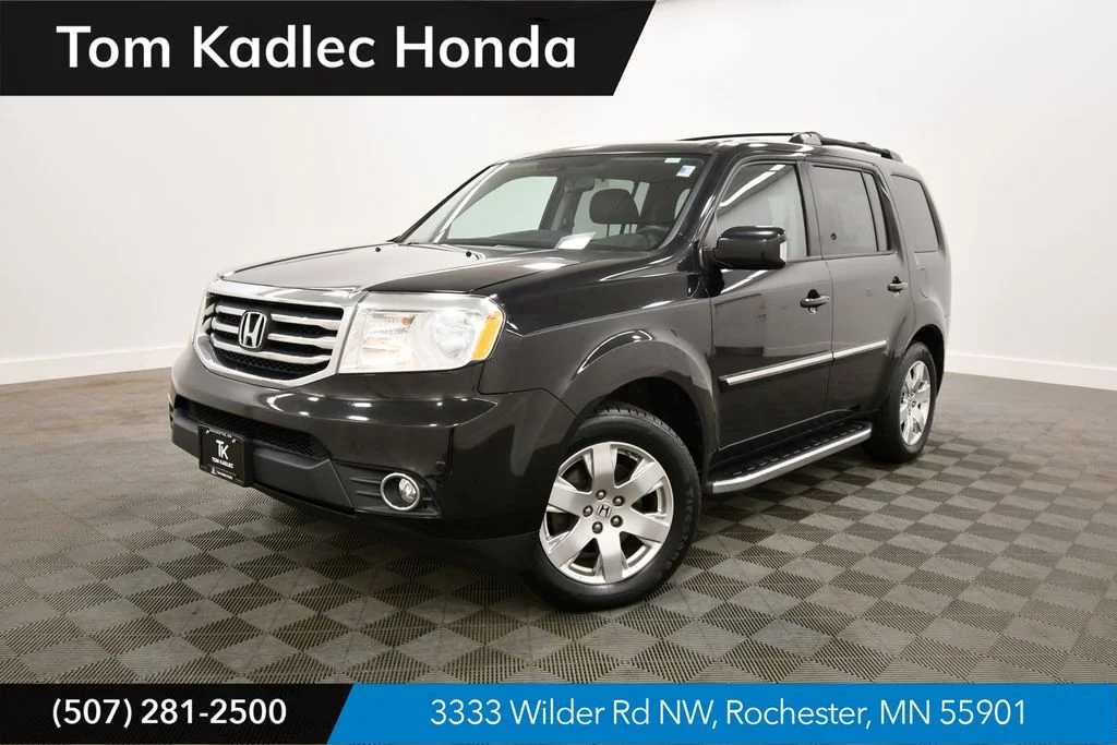 2013 Honda Pilot Touring 4WD w/ NAVI and RES's photo