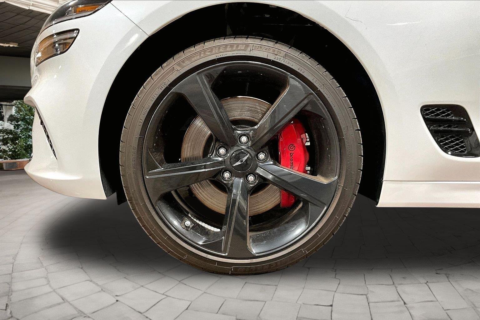 New 2026 Uyuni White Genesis 3.3T SPORT PRESTIGE image 15