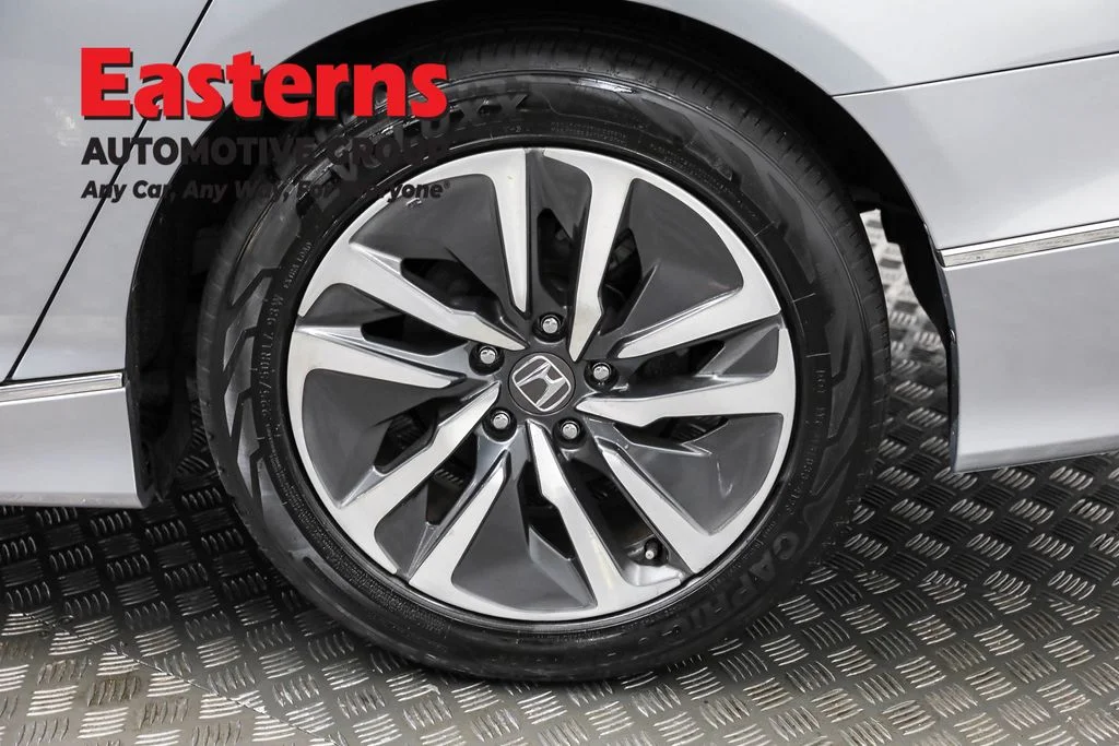 Used 2020 Silver Honda EX image 31