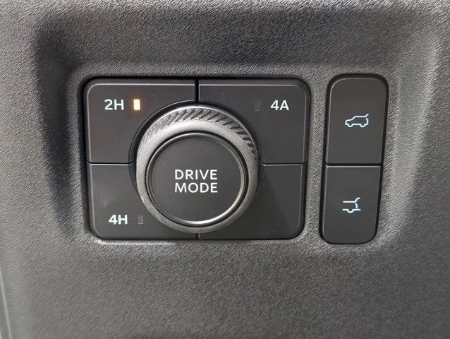 New 2027 Star White Metallic Tri-Coat Ford Active image 40