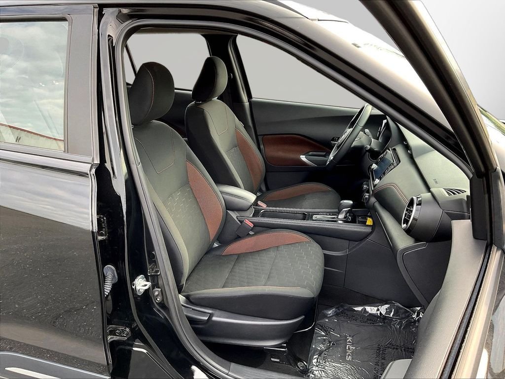Used 2024 Black Nissan SR image 30
