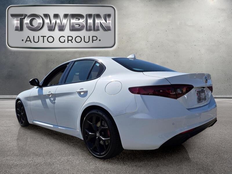 Used 2020 White Alfa Romeo RWD image 6