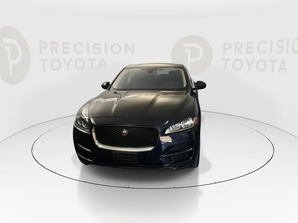 Used 2020 Portofino Blue Metallic Jaguar 30t Prestige image 7