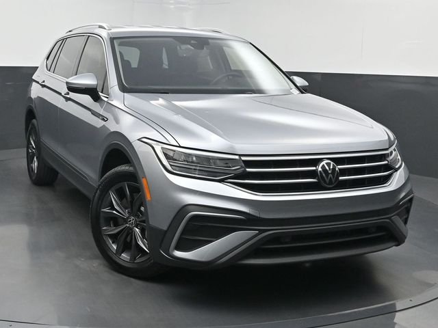 2024 Volkswagen Tiguan 2.0T SE's photo