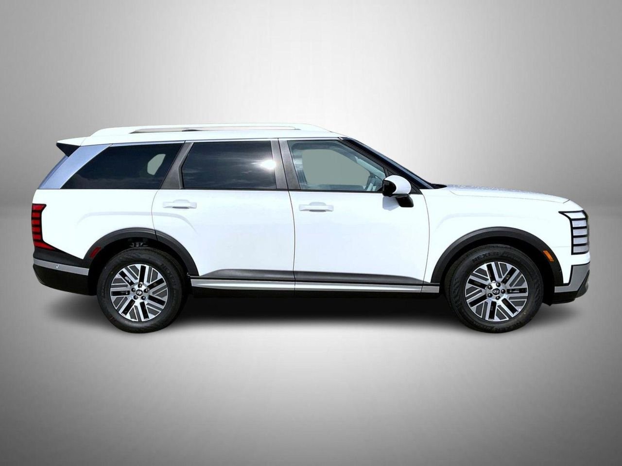 New 2026 White Hyundai SEL Premium image 4