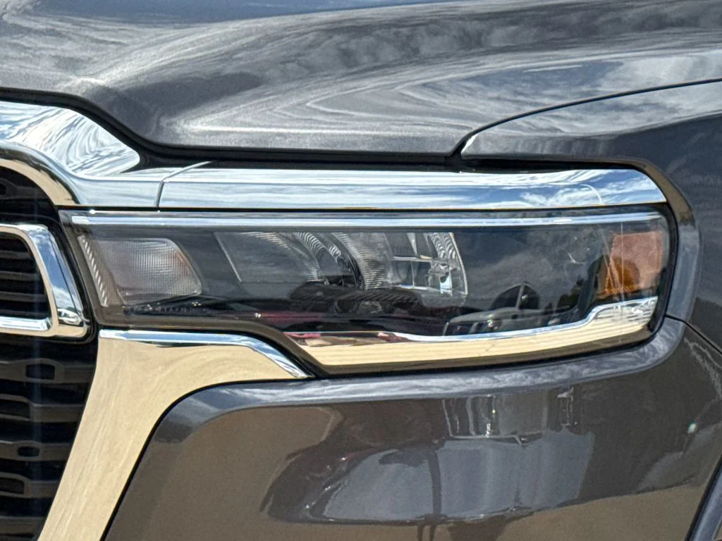 New 2026 Granite Crystal Metallic Clearcoat RAM Big Horn/Lone Star image 4