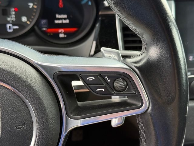 Used 2018 Red Porsche Base image 34
