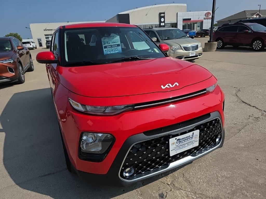 2022 Kia Soul EX photo 2