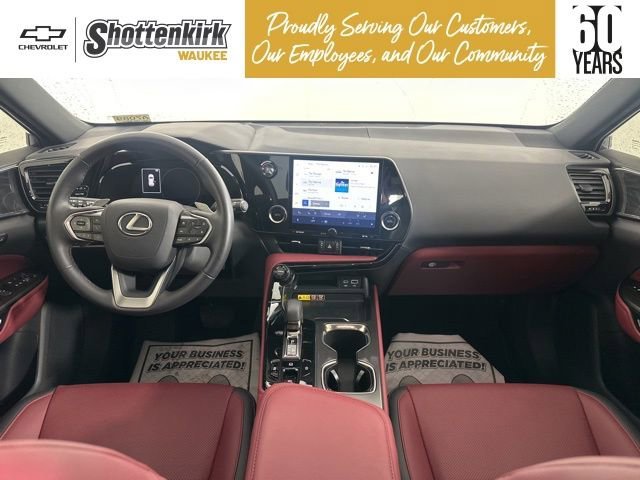 Used 2025 White Lexus NX 250 Premium image 18