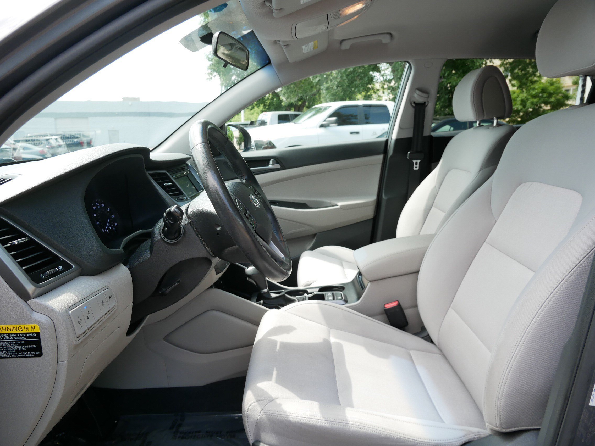 Used 2017 Coliseum Gray Hyundai Sport image 33
