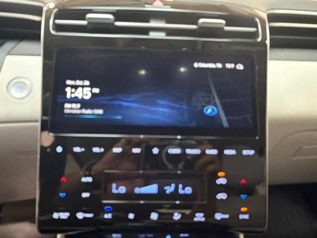 Used 2024 Shimmering Silver Hyundai SEL Convenience image 30