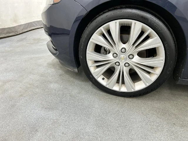 Used 2018 Blue Chevrolet Premier image 5