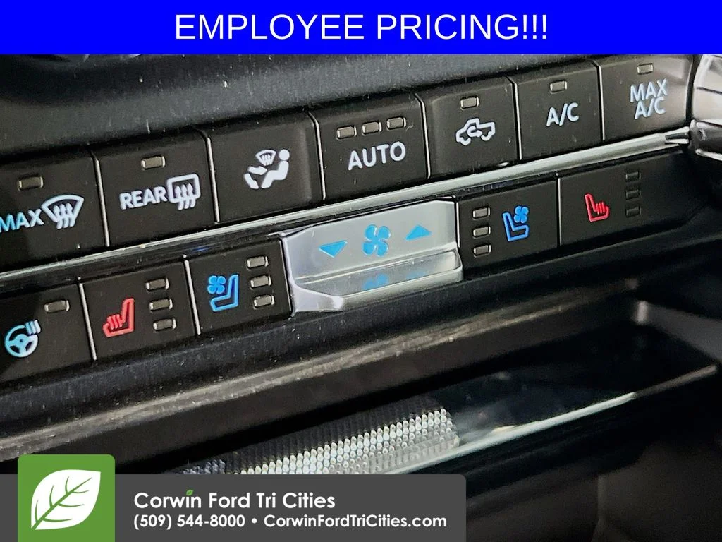 New 2026 Star White Metallic Tri-Coat Ford Lariat image 25