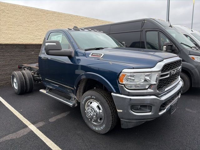 Patriot Blue Pearl-Coat Exterior Paint 2024 RAM 3500 Chassis Tradesman Regular Cab DRW 4WD Pickup Truck Four-Wheel Drive 6-Speed Automatic