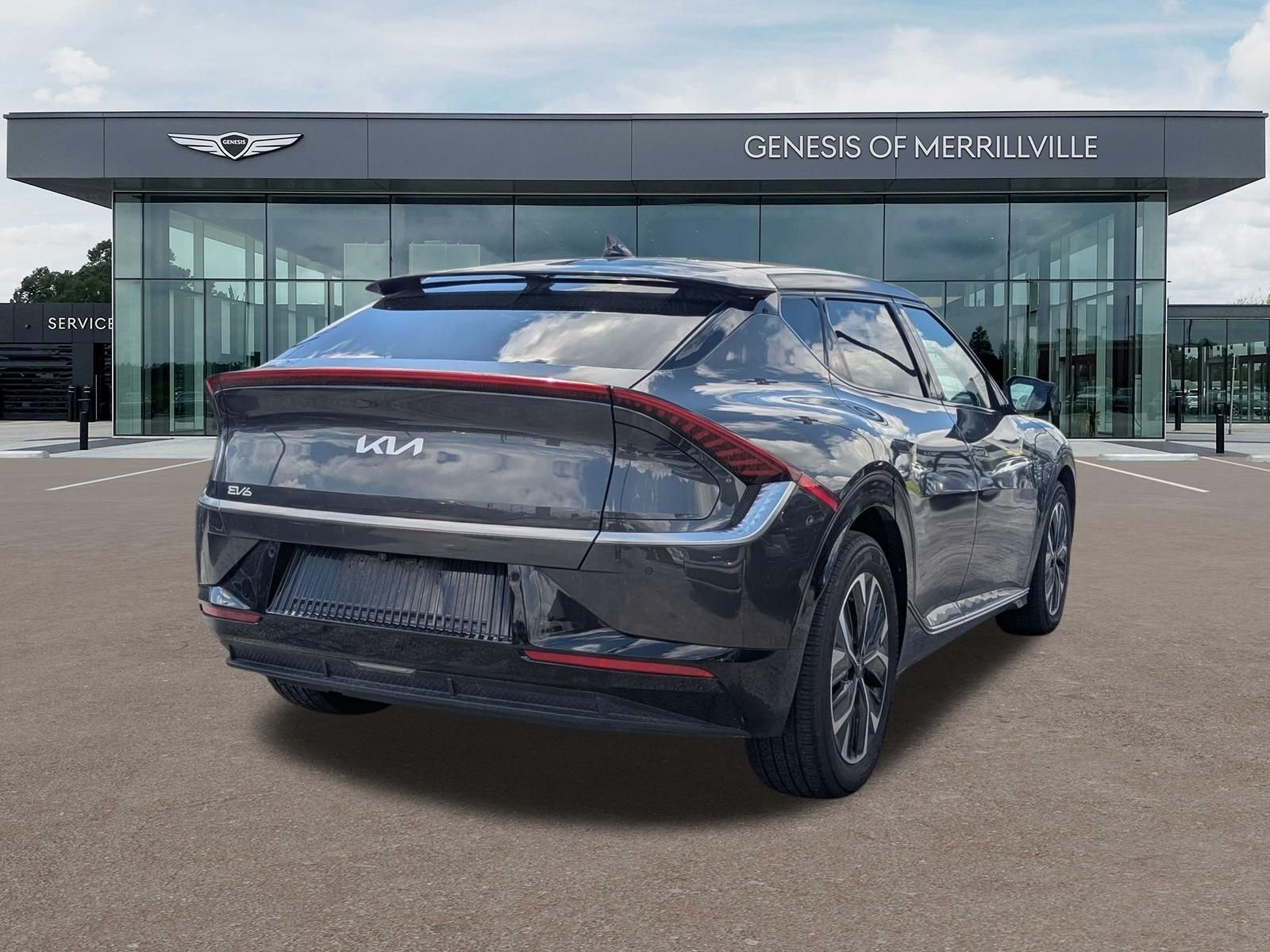 Used 2024 Gray Kia Wind image 8