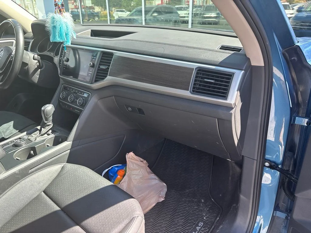 Used 2019 Blue Volkswagen 3.6L V6 SE image 13