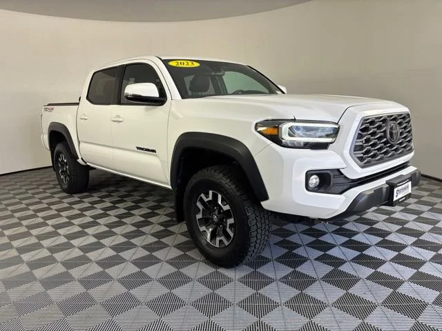 Used 2023 White Toyota SR image 39