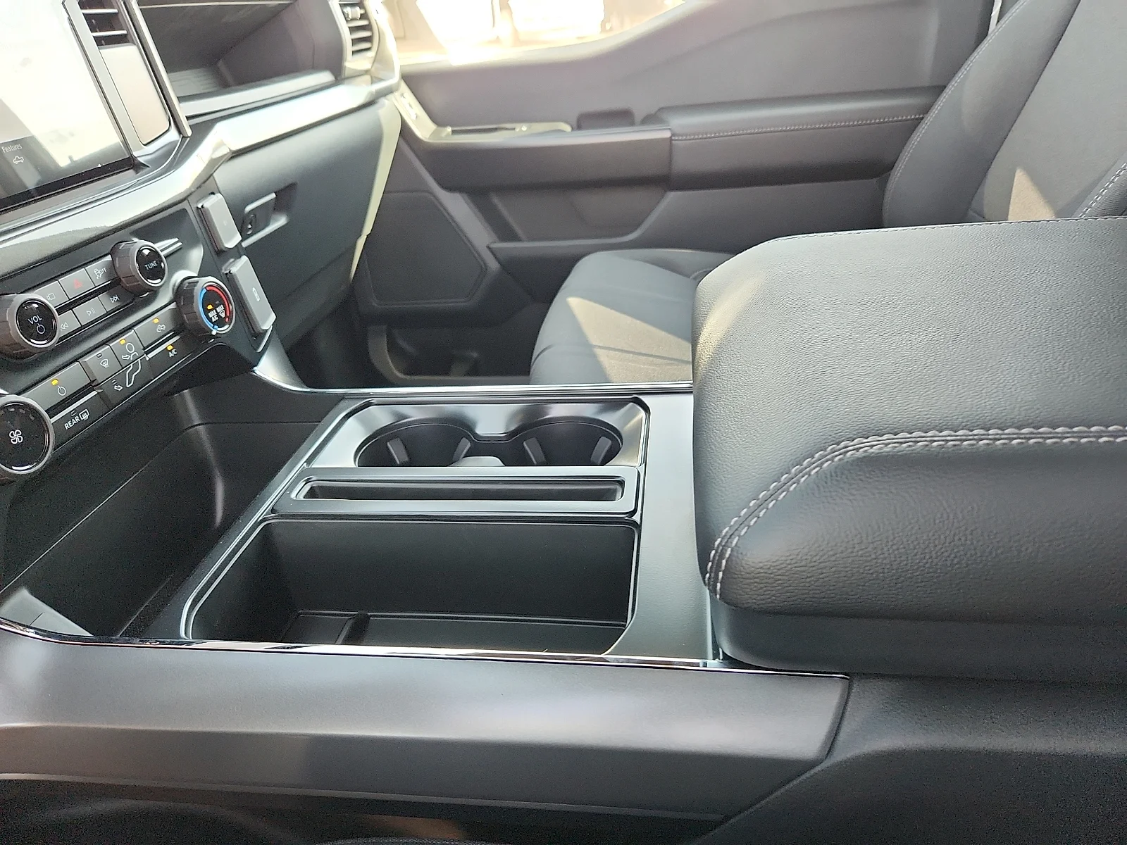 New 2026 Oxford White Ford STX image 25