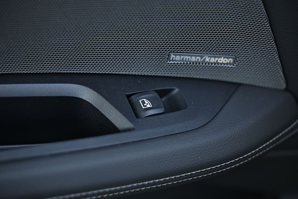 2026 BMW 4 Series M440i - Photo 23