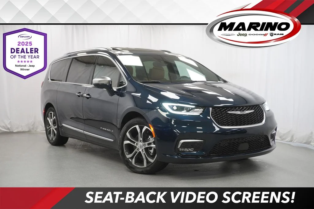 2024 Chrysler Pacifica Pinnacle's photo
