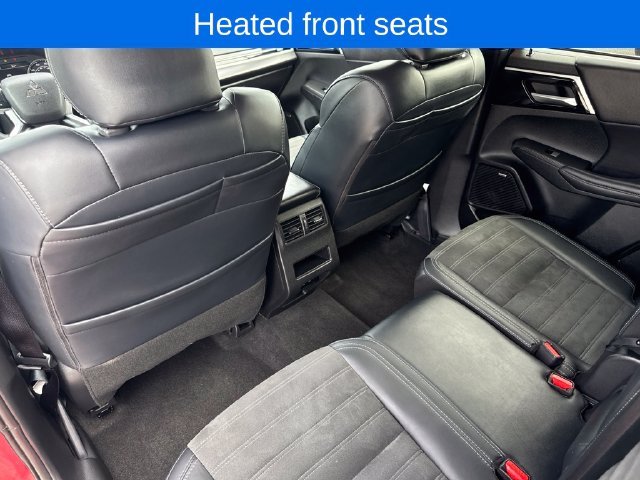 Used 2025  Mitsubishi SE image 16