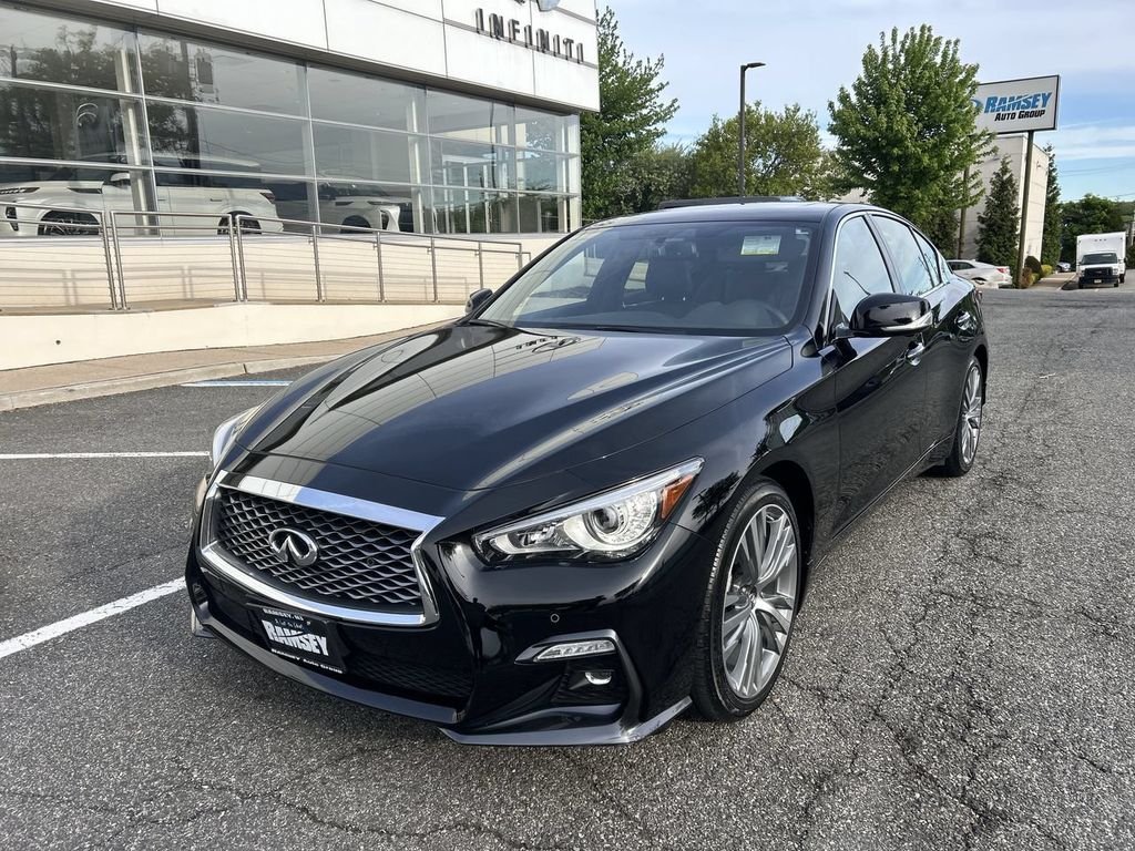 Certified Used 2022 Black Obsidian INFINITI SENSORY image 4
