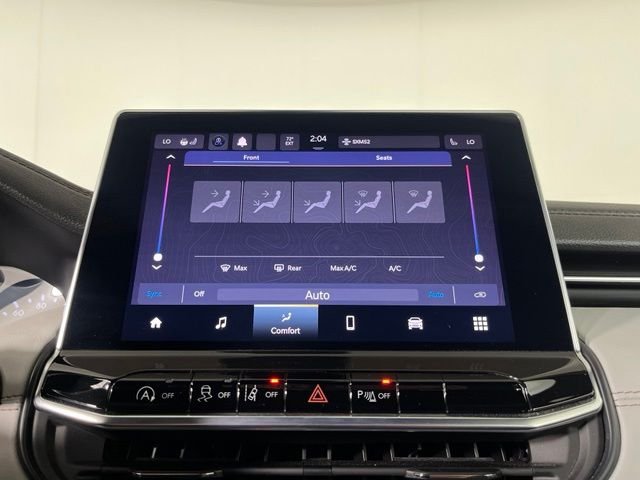 Used 2023 Gray Jeep Limited image 29