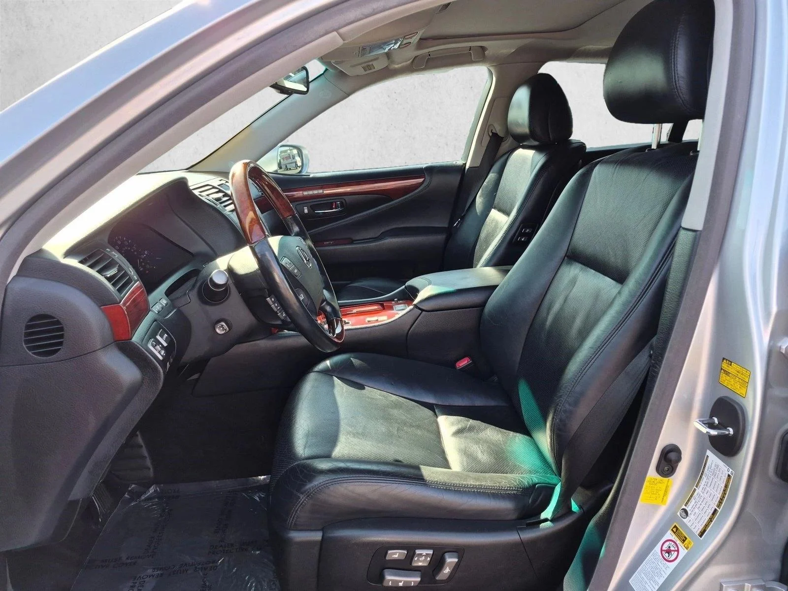 Used 2012 Mercury Metallic Lexus  image 10