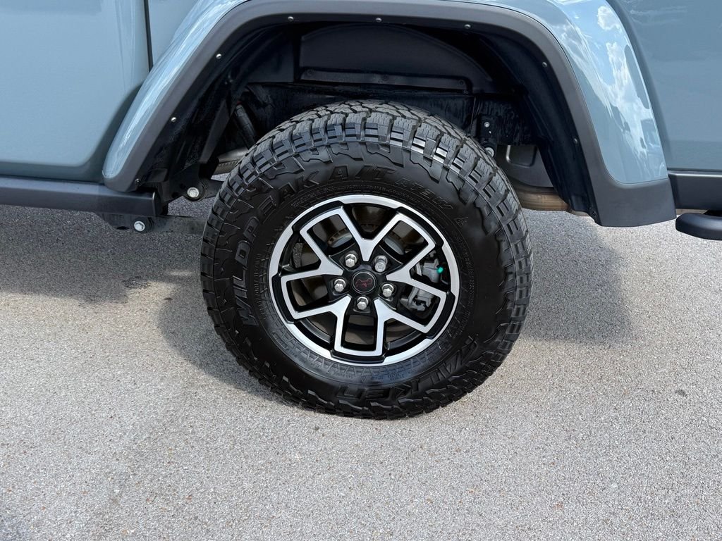 Used 2025 Gray Jeep Rubicon image 40