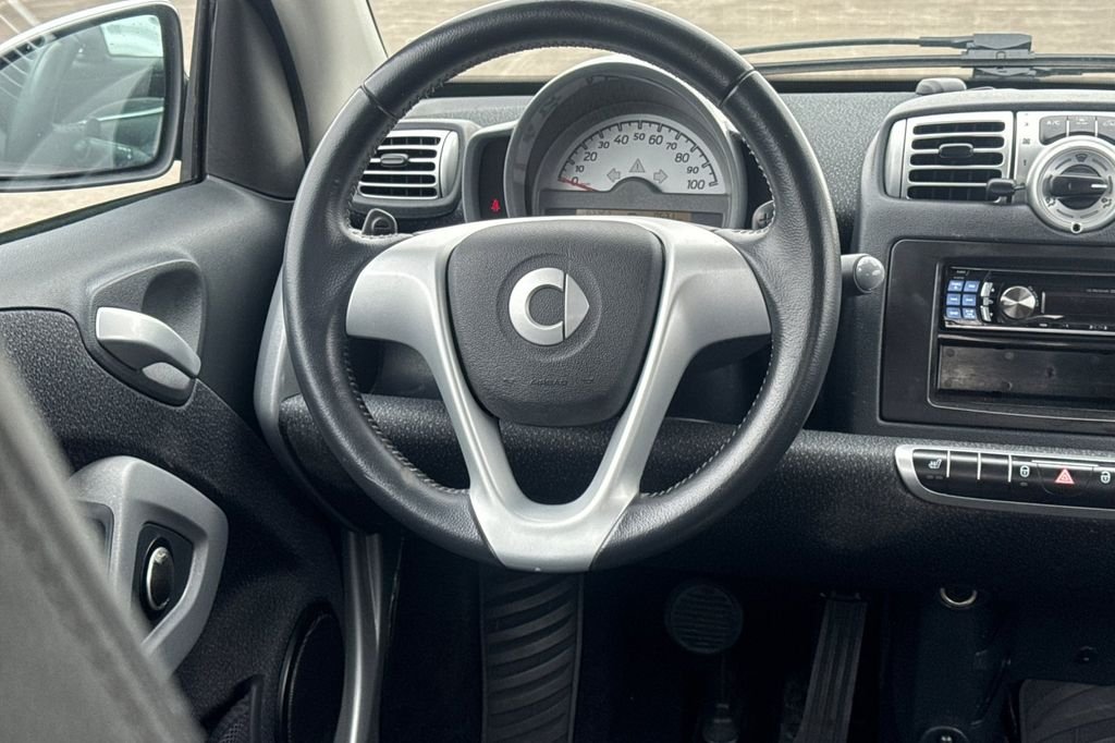 Used 2009 Blue smart Passion image 16