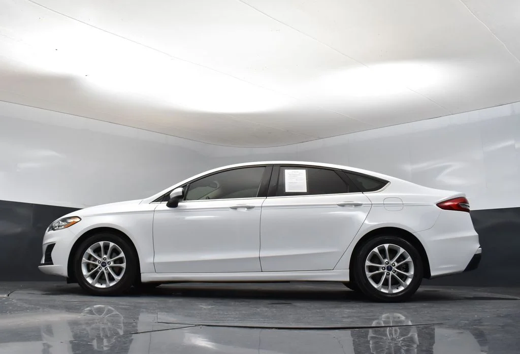 Used 2020 White Ford SE image 32