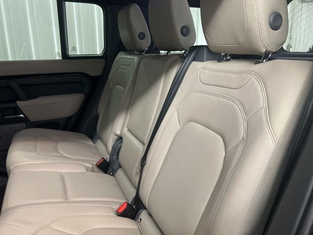 2023 Land Rover Defender S - Photo 13