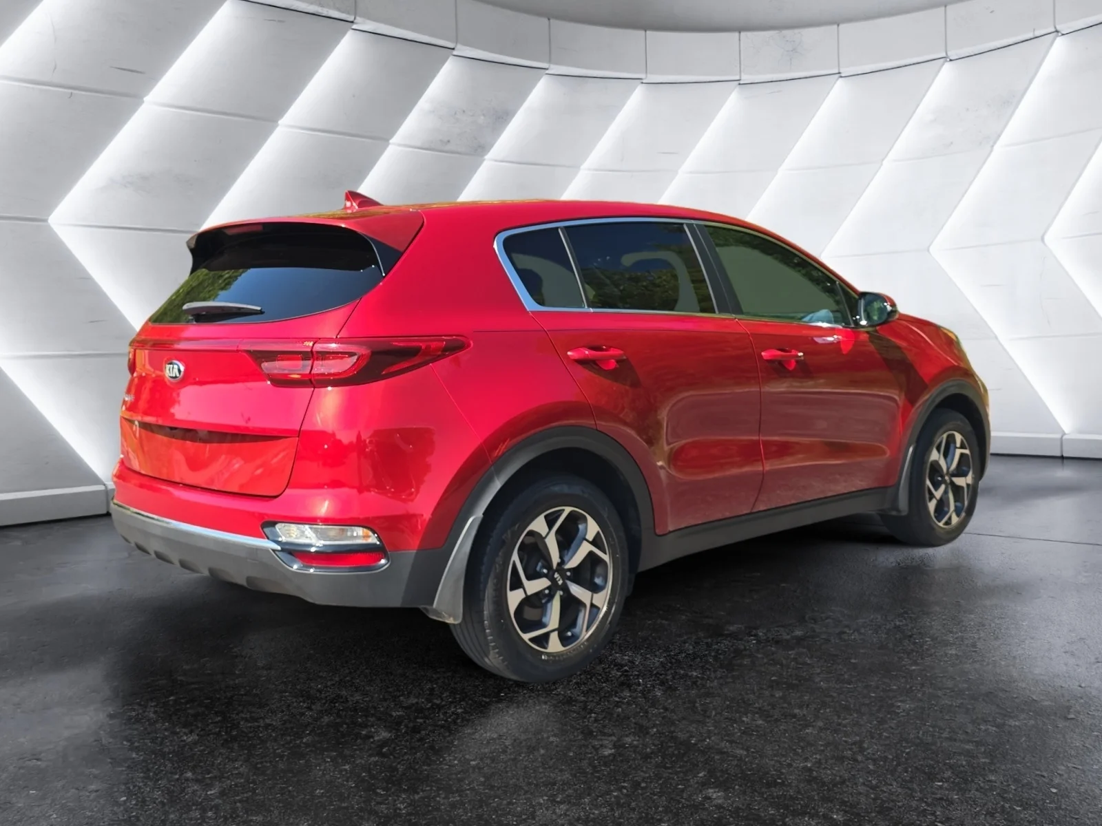 Used 2021 Red Kia LX image 5