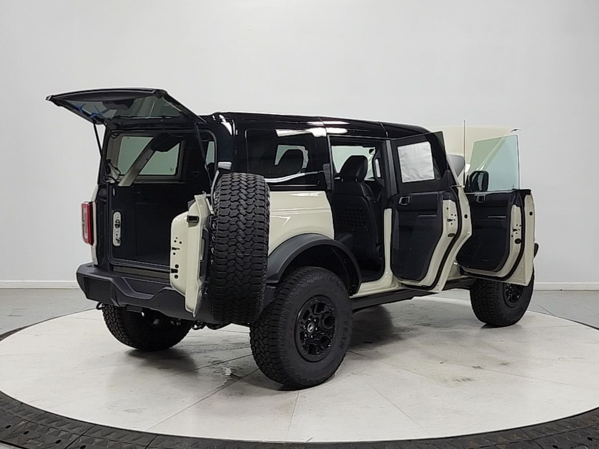 New 2026 Desert Sand Ford Badlands® image 15
