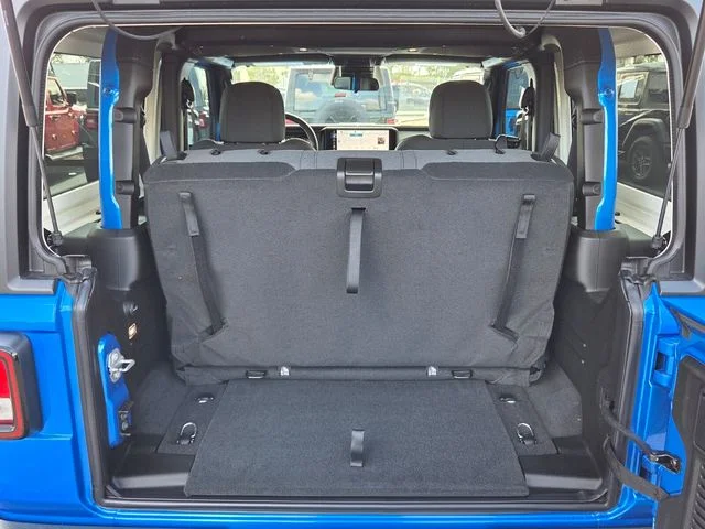 New 2026 Hydro Blue Pearl-Coat Exterior Paint Jeep Sport S image 15