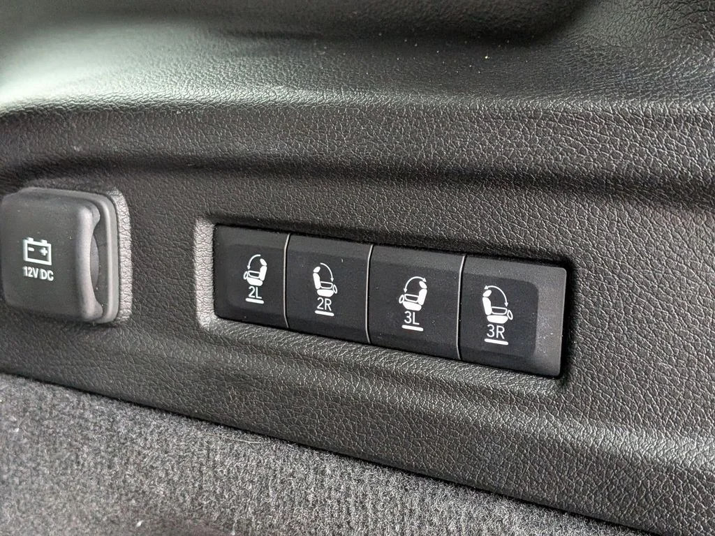 Used 2023 Black Jeep Overland image 8