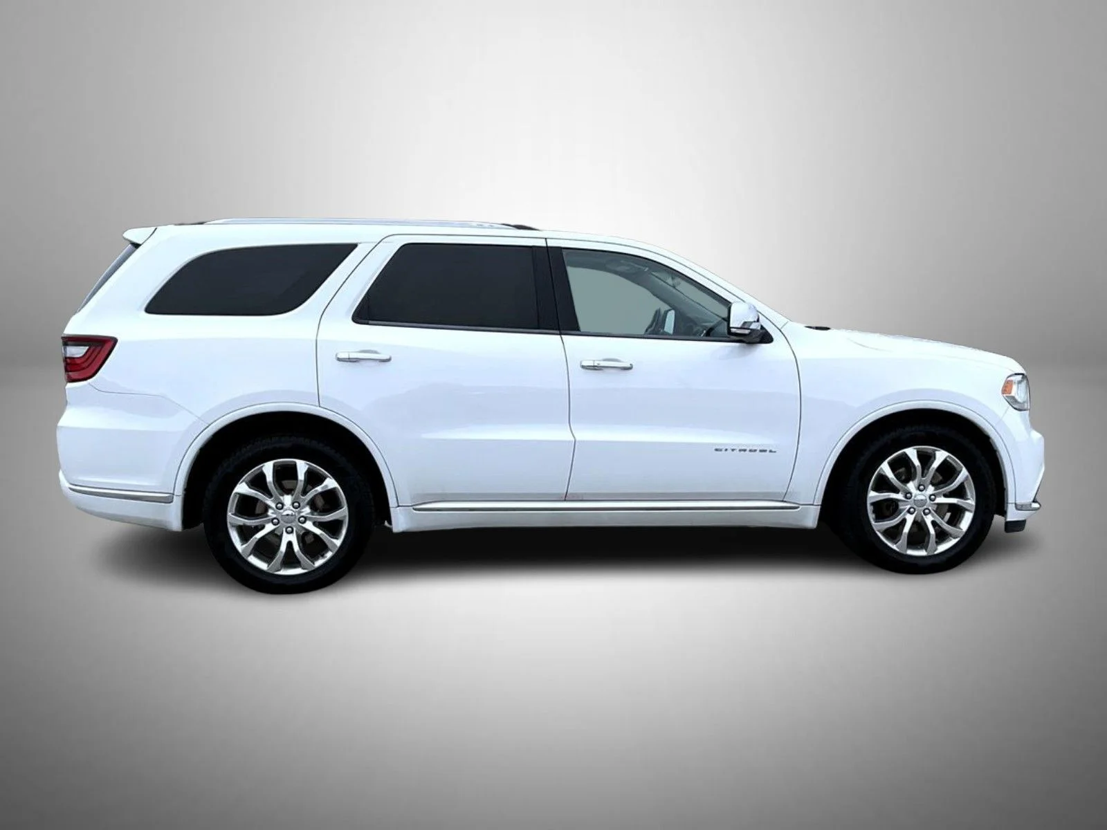 Used 2016 White Dodge Citadel image 4