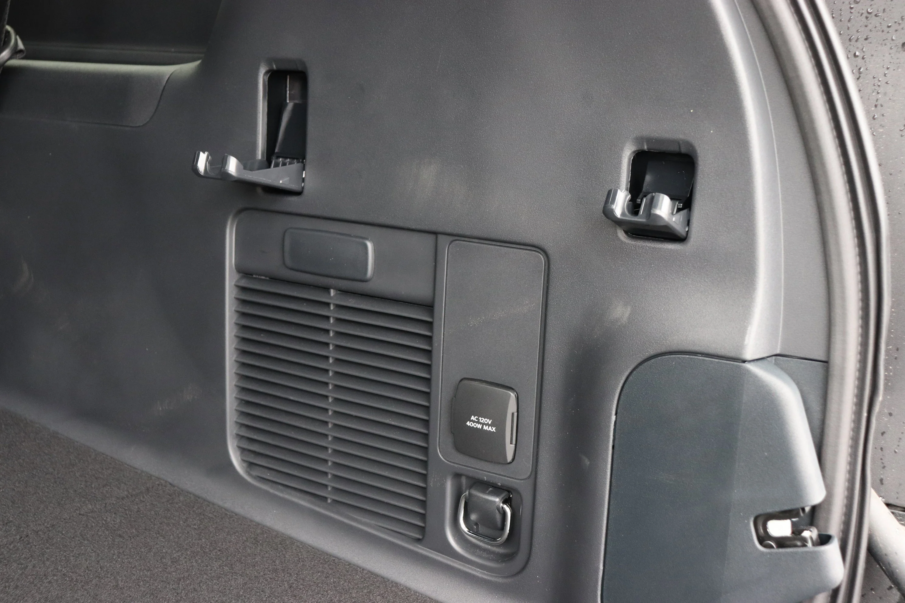 New 2026 AGATE BLACK METALLIC Ford Platinum Max image 7