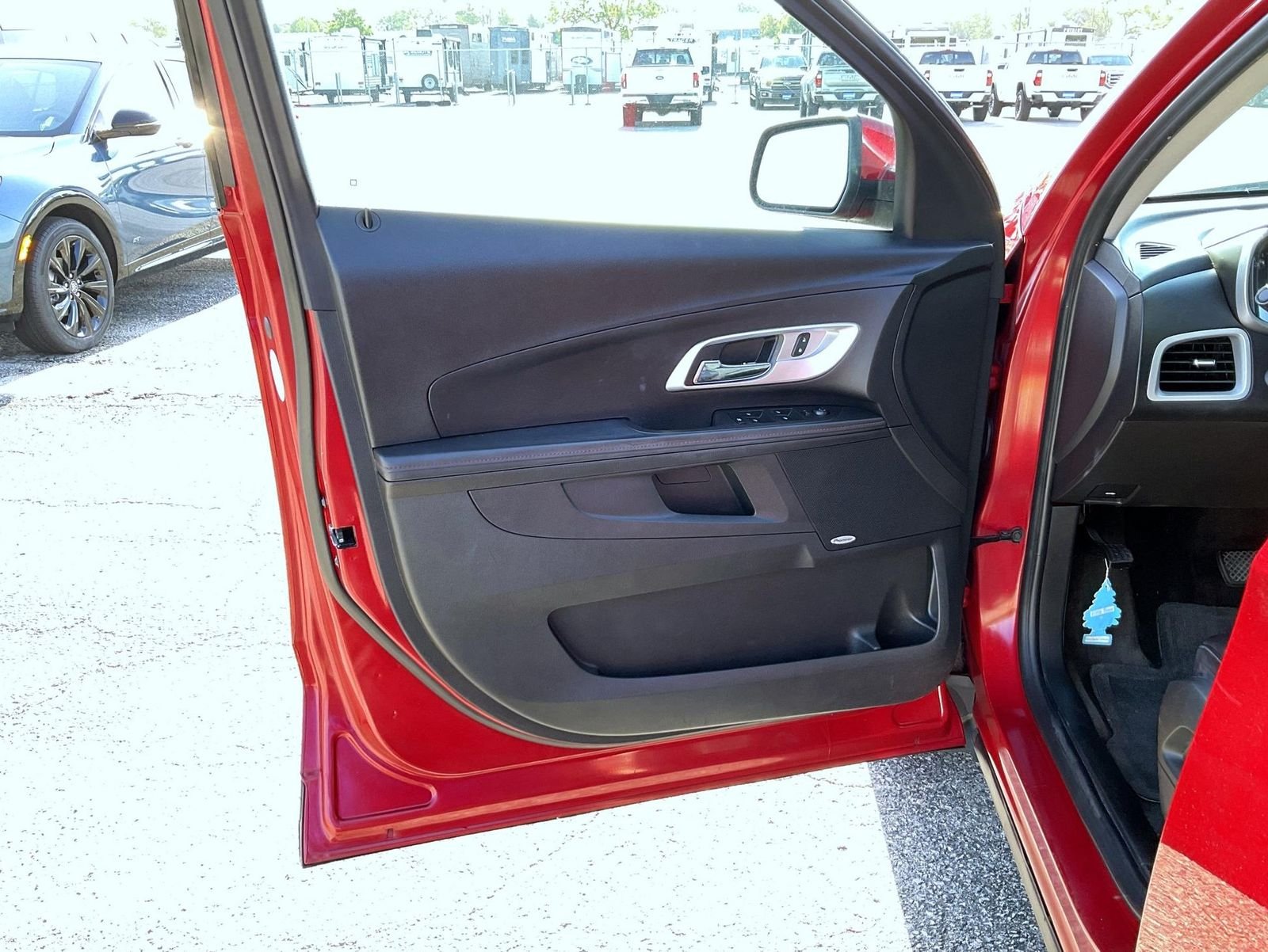 Used 2015 Red Chevrolet LT image 9