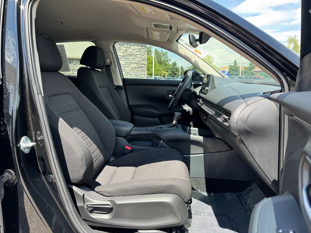 2025 Honda HR-V LX - Photo 7