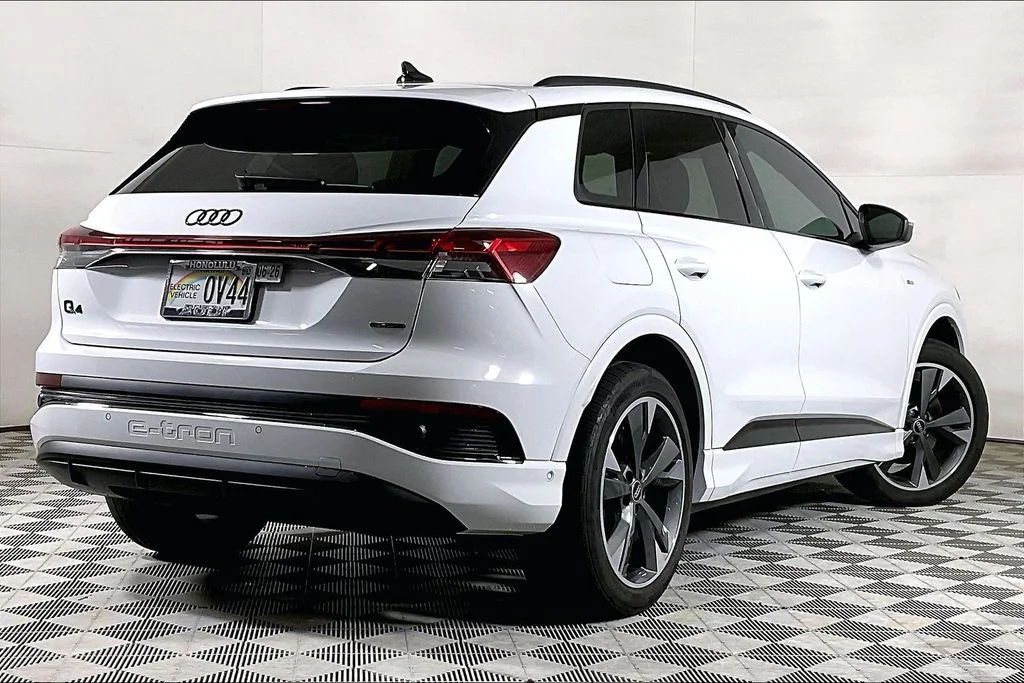 Used 2024 White Audi Premium Plus image 10