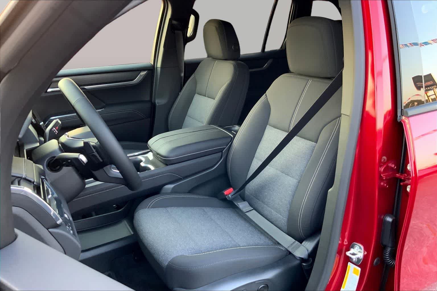 2026 GMC Acadia Elevation - Photo 9