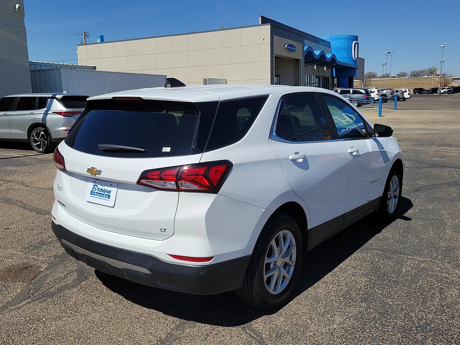 2024 Chevrolet Equinox LT - Photo 11