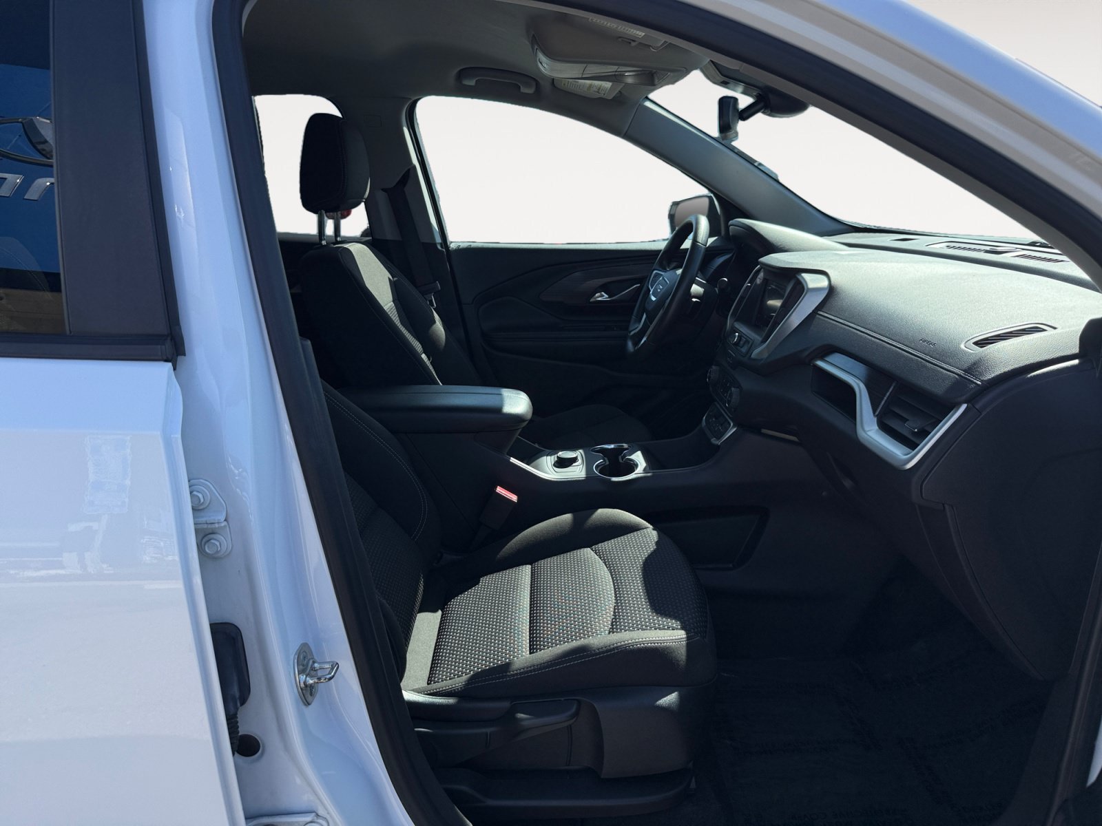 Used 2024 Summit White GMC SLE image 19