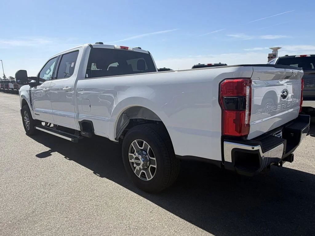 New 2026 Star White Metallic Tri-Coat Ford F-250® Lariat® image 6