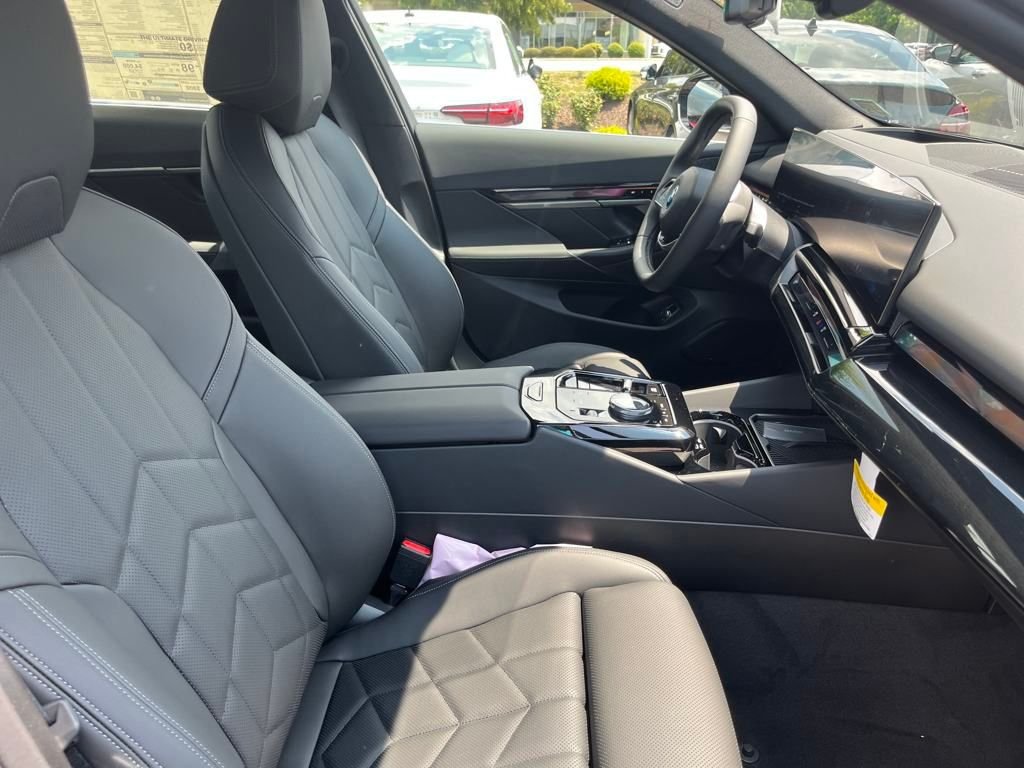 2026 BMW i5 40 - Photo 34
