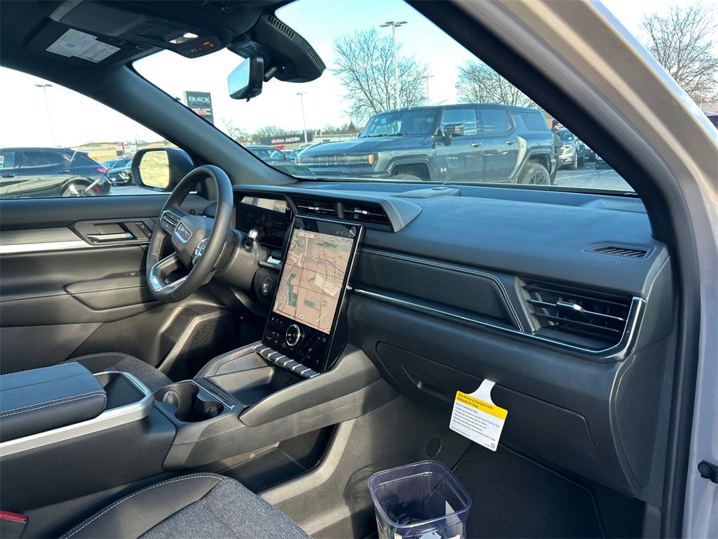2026 GMC TERRAIN - Image 35